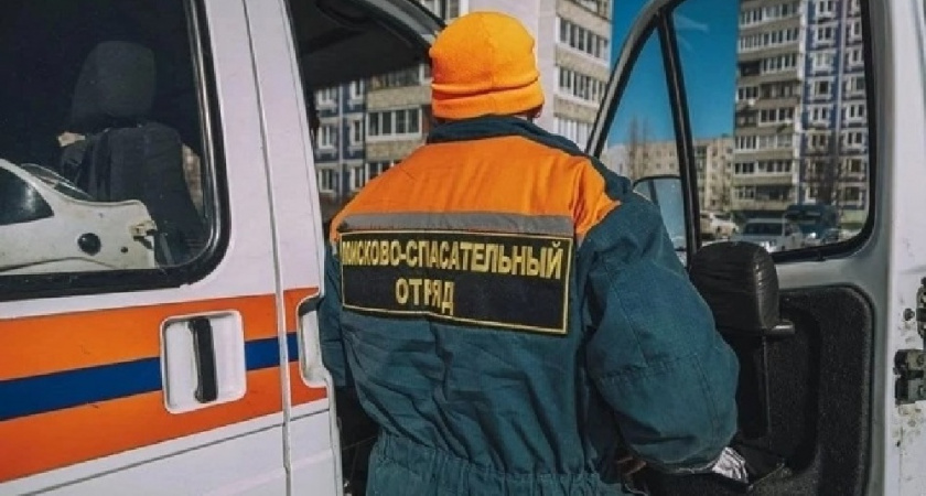 Ковровские спасатели за 2 минуты освободили ребёнка из запертой машины