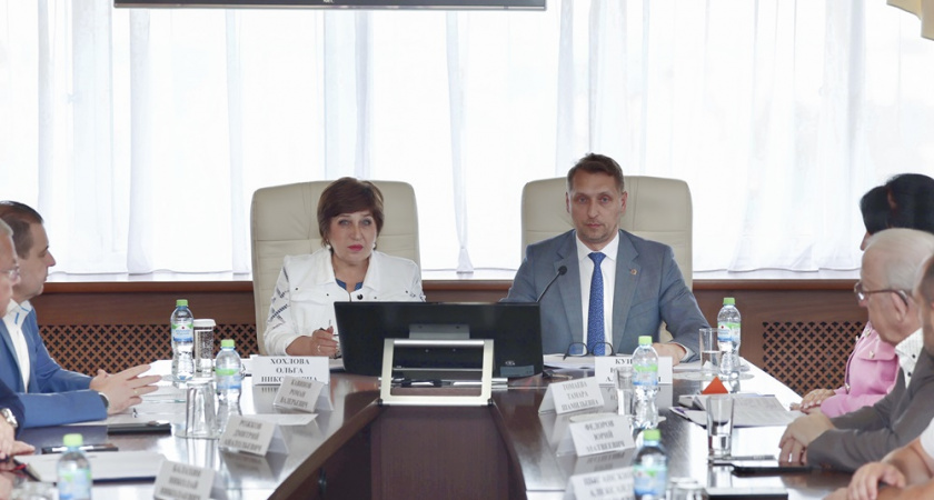 Депутаты Законодательного Собрания обсудили с вице-губернатором вопросы здравоохранения