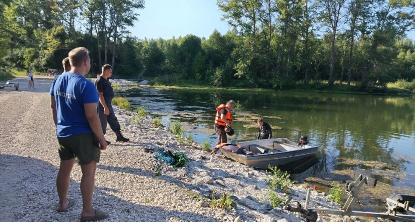 В Суздальском районе продолжают искать утонувшего возле поселка Садовый