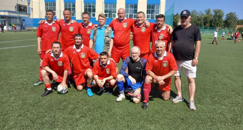 Футбольная команда Коврова заняла второе место на межрегиональном турнире ветеранов