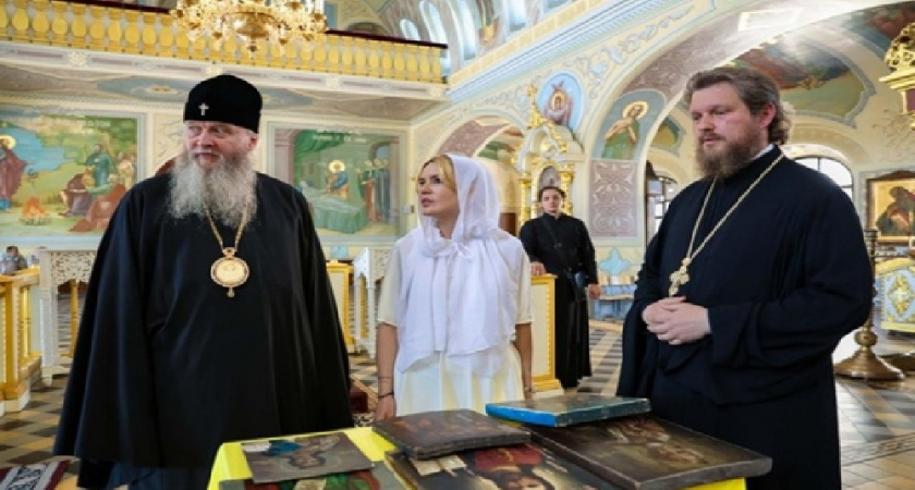 Специалисты из ВлГУ восстановят старинные иконы из Луганского собора