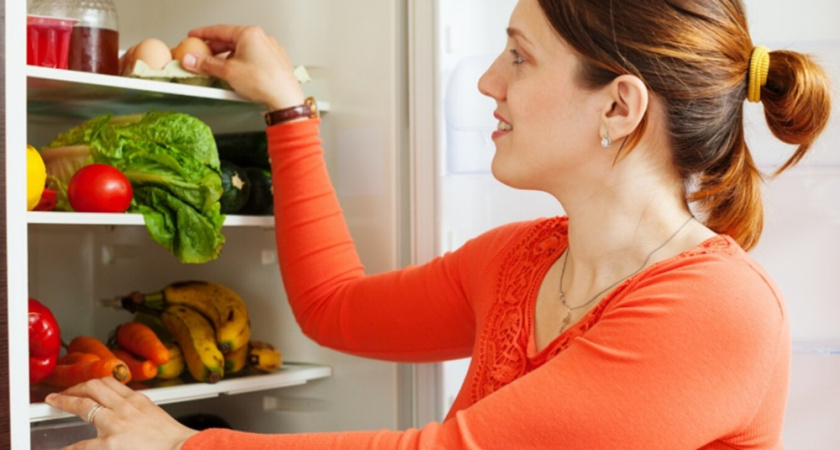 Не спешите их выбрасывать: названы продукты, которые можно есть даже после истечения срока годности