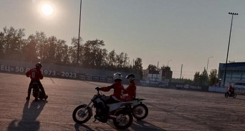 В Коврове проходит турнир по мотоболу