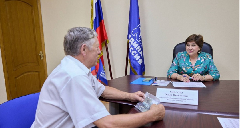 Прием граждан: житель деревни Шустово - с заботой о земляках