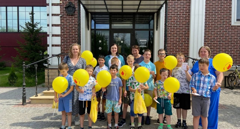 Работники прокуратуры Владимирской области организовали экскурсию детей-сирот на пряничную фабрику