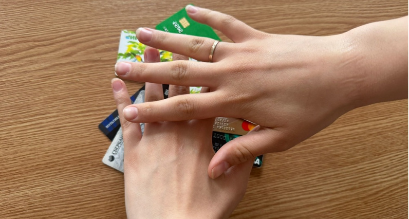 Станут недействительными: россиян, которые пользуются этими банковским картами, ждет неприятный сюрприз