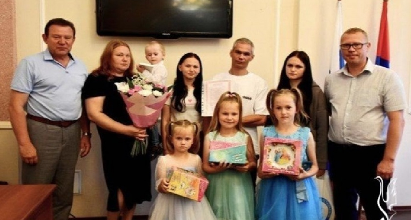 Многодетная семья из Гусь-Хрустального получила 7,3 млн рублей на жильё