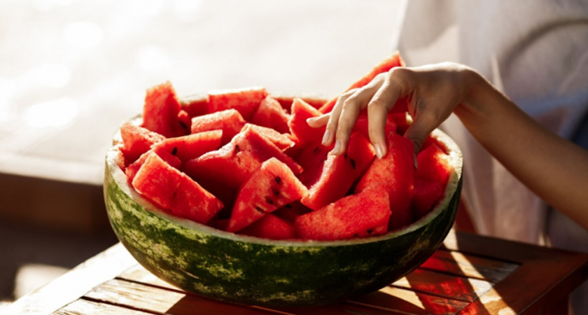 Аромат спелости: как выбрать идеальный арбуз по запаху – этот трюк знают лишь единицы