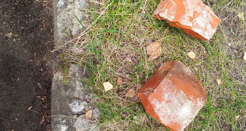 Житель Лакинска разбил дорогой «Мерседес» в приступе ревности