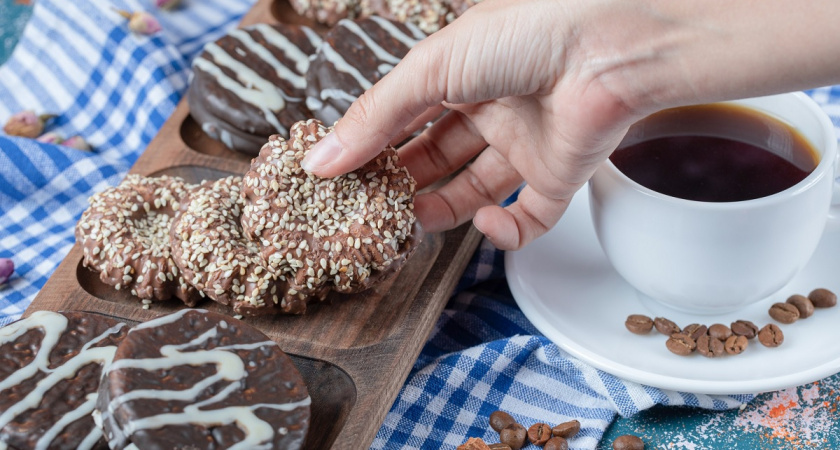 "Разрушает организм": как популярное печенье вредит не только фигуре, но и сердцу - предупреждает врач