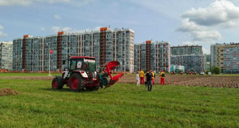 Владимирские механизаторы попали в топ-20 на чемпионате России по пахоте