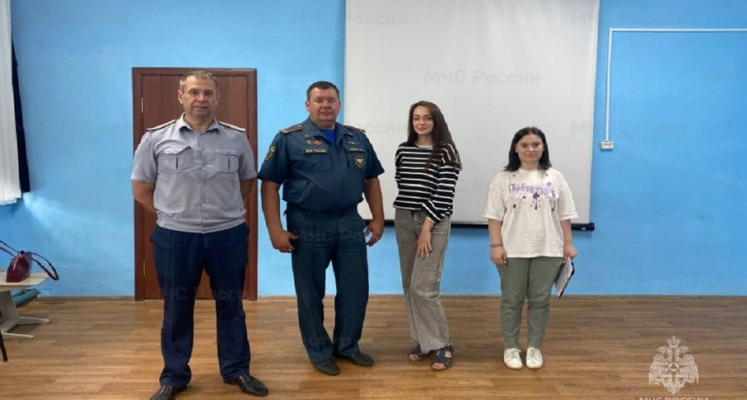 В Вязниковском районе сотрудники МЧС провели занятие по безопасности в детском лагере