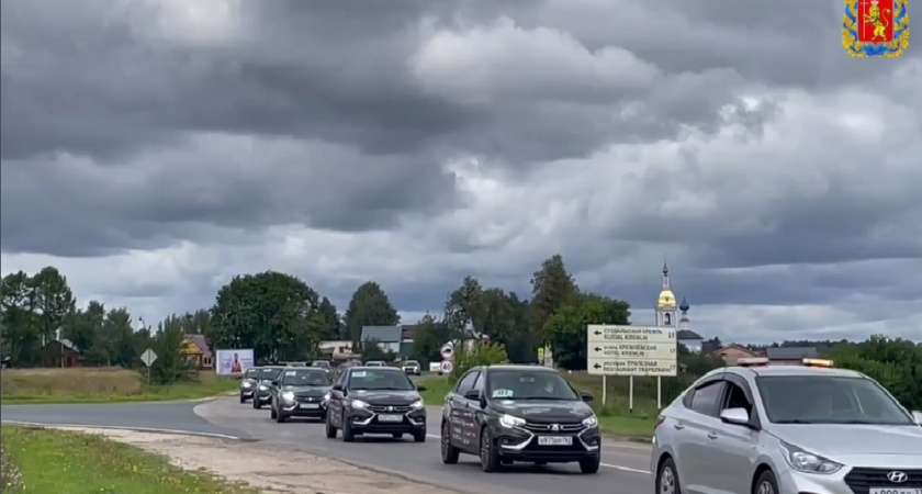 Делегаты стран БРИКС посетили Суздаль в рамках международного автопробега