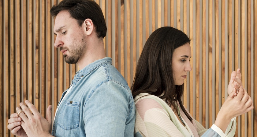 Что разрушает отношения: 4 фразы, которые незаметно отталкивают партнера 