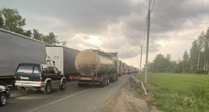 На дороге «Струнино-Площево» выявили более 240 нарушений габаритов грузовиков
