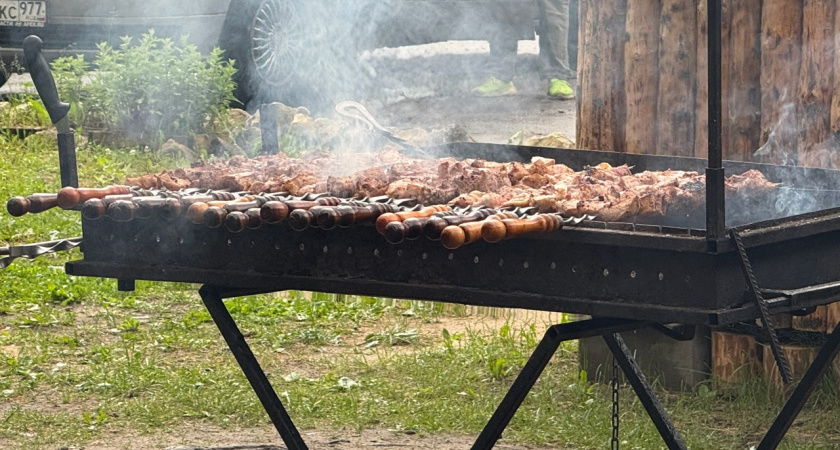 Врач предупреждает: популярный способ разжигать мангал опасен для здоровья