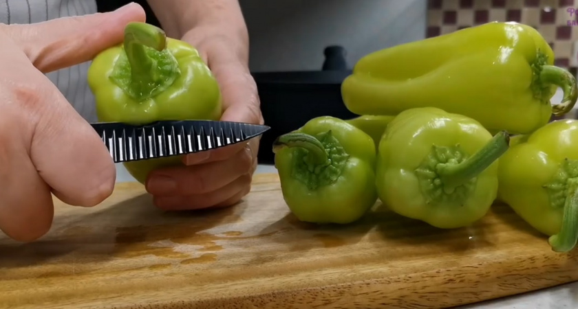 Теперь перцы  готовлю только так, никакой начинки: гениальный и простой рецепт - всего 30 минут, и готово