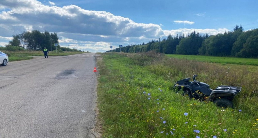 В Юрьев-Польском районе перевернулся мотовездеход под управлением 15-летней девушки