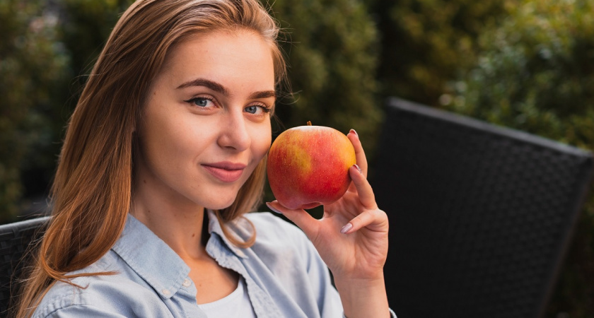 Время есть яблоки: диетолог назвала идеальные часы для максимальной пользы фрукта