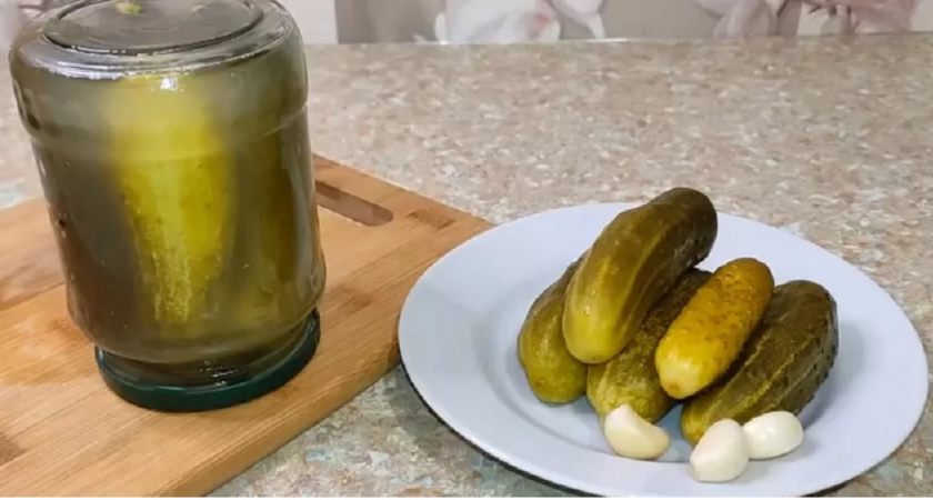 От огурцов по-суздальски до варенья из арбузных корок: 5 рецептов заготовок на зиму, которые покорят любого