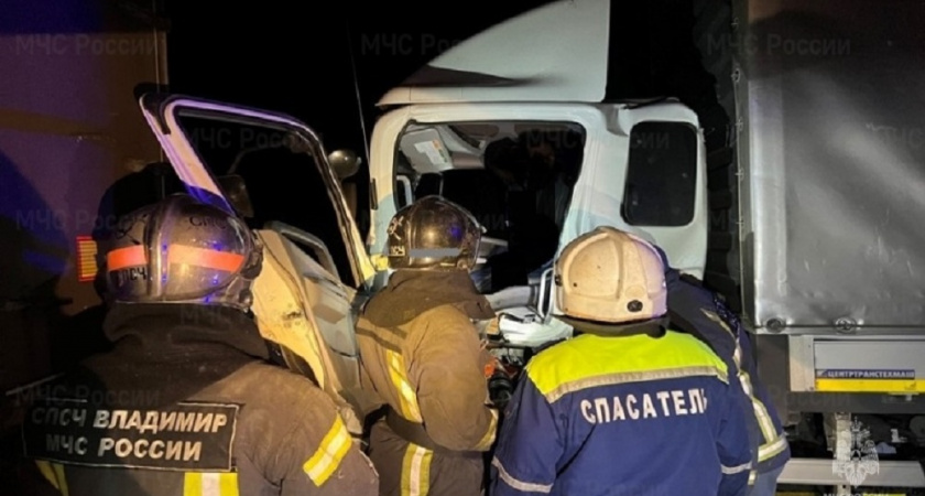 На южном обходе Владимира трассы М-7 вечером столкнулись два авто