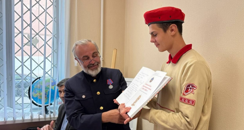 Знаменитый историк привез во Владимир уникальную энциклопедию великих сражений