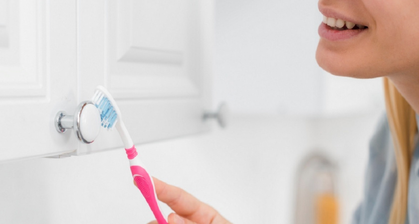 5 причин оставить старую зубную щётку: гениальные лайфхаки для дома