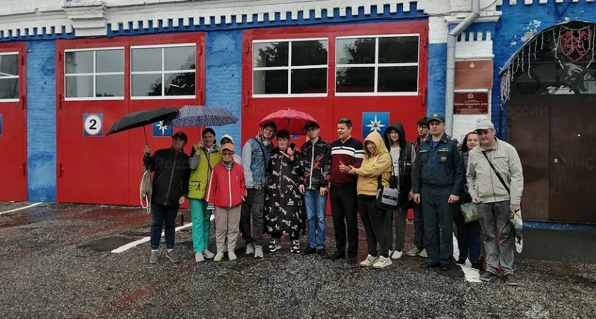 Вязниковцы посетили экскурсию по 18-й пожарно-спасательной части города