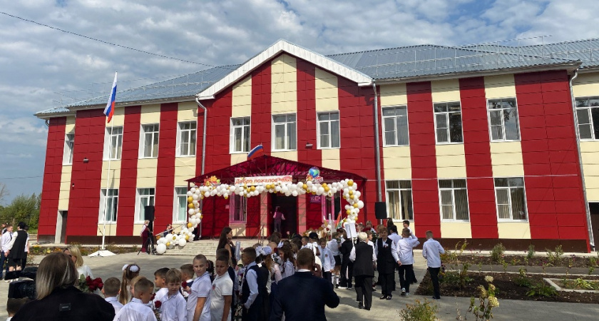 В Гусь-Хрустальном первоклассники пошли в обновлённую школу №14