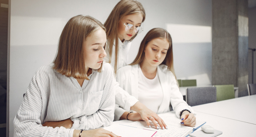 Владимирцы могут проверить грамотность на бесплатном диктанте 8 сентября