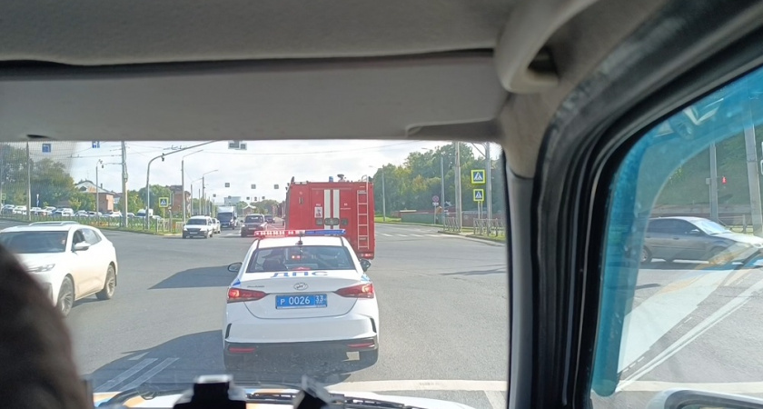 МЧС и ГИБДД проверили, как жители Владимира пропускают спецтранспорт