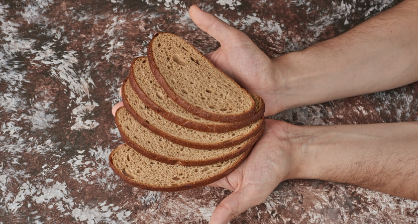 Почему русские едят все с хлебом? Вся правда о "хлебной зависимости" от Древней Руси до наших дней