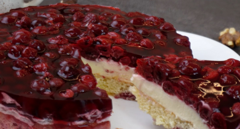 Пирог "Ягодный вихрь": простой рецепт в вашу копилку - гораздо вкуснее, чем магазинные