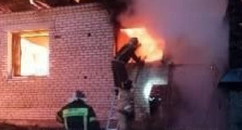 В селе Второво Камешковского района сгорел частный дом