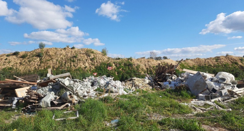 Прокуратура требует убрать незаконную мусорную площадку в Ковровском районе