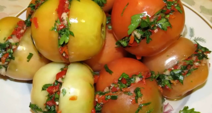 Рецепт фаршированных квашеных помидоров по-армянски: этой закуской вы удивите всех