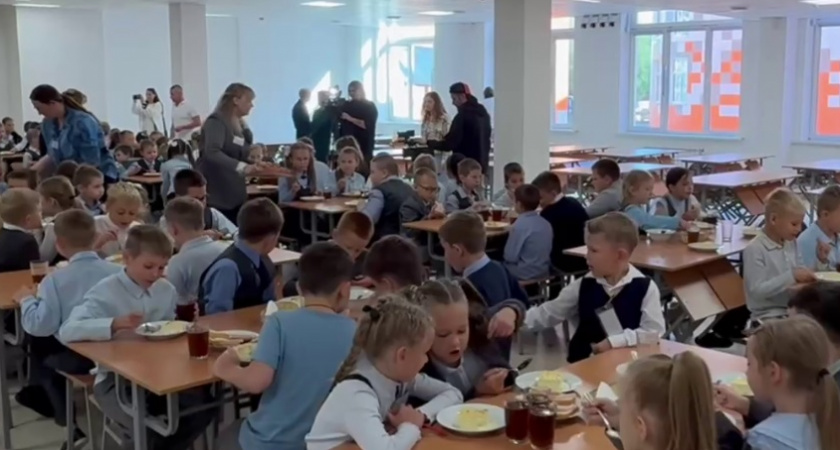 Во Владимире открылась столовая в новой школе микрорайона Веризино