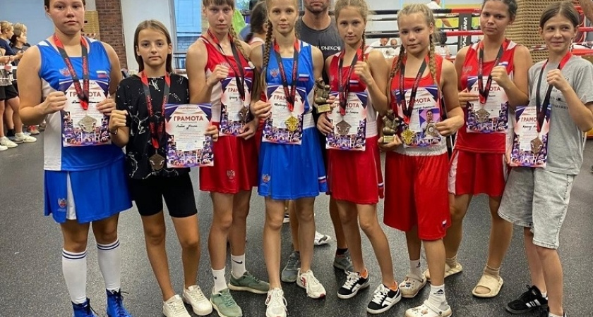 Владимирские боксерши завоевали 8 медалей на турнире в Краснодаре