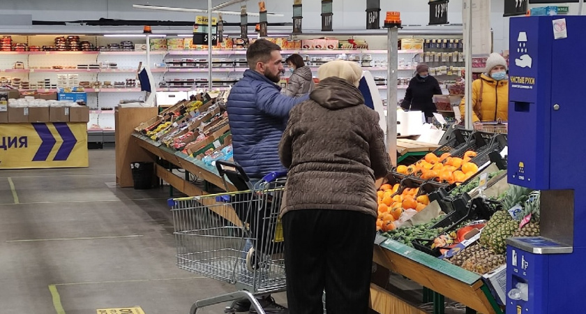 Хитрая уловка с ценниками: как не переплатить в супермаркете - это следует знать всем пенсионерам