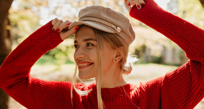 Дело в шляпе: 4 стильные прически, которым не страшны шапки и кепки - идеально для осени