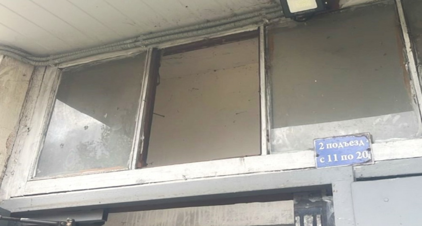 В Карабанове девочка получила травму головы из-за упавшего стекла в подъезде