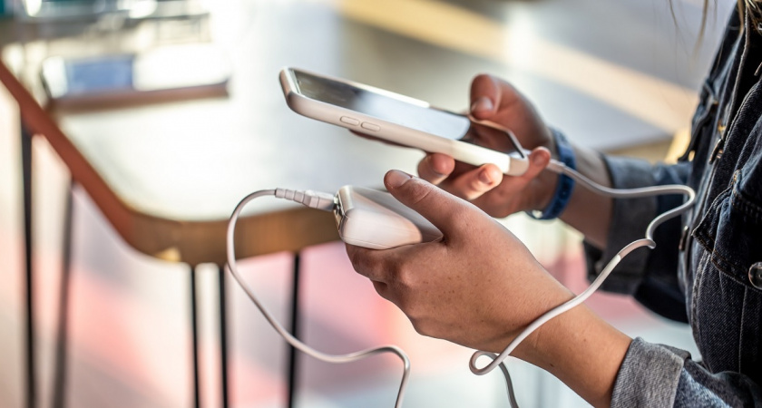 Как правильно заряжать смартфон: запомните эти секреты долгой работы батареи