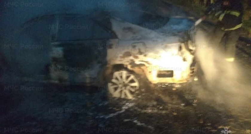 В Бобрах под Гусь-Хрустальным вспыхнуло авто 