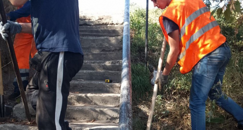 На Нижней Дуброве снесли старую лестницу к Мещерской улице