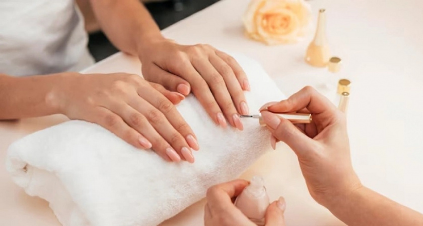 Палитра процветания: эти 5 цветов ногтей принесут вам богатство в октябре-2025