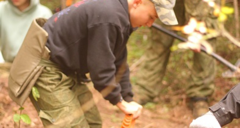 Поисковики из Владимира нашли останки красноармейца в Смоленской области