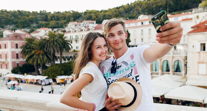 "Ты русский? Никакой скидки!": честный гид по странам, где к российским туристам относятся прохладно