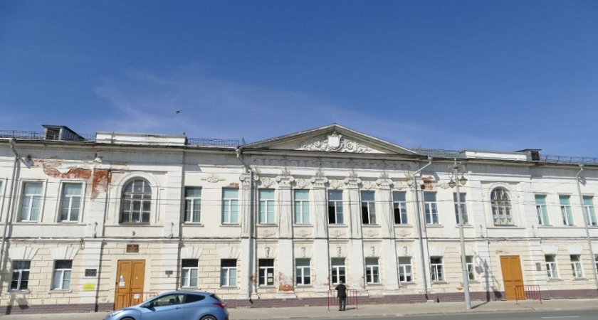 Рабочие обнаружили историческую находку XIX века при ремонте владимирской школы