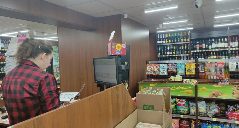 Во Владимире закрыли продажу сигарет в двух магазинах "Красное и Белое"