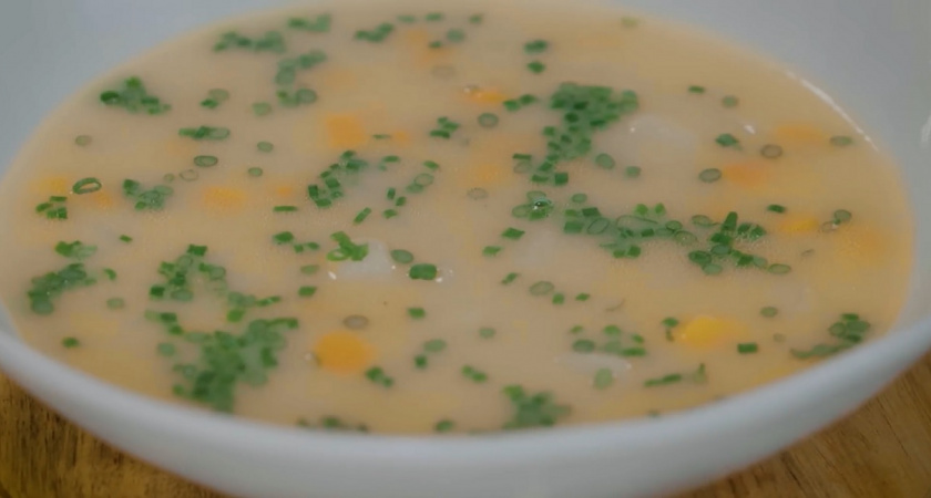 Ностальгический суп с плавленым сырком: простой рецепт от шефа Константина Ивлева, который полюбят все